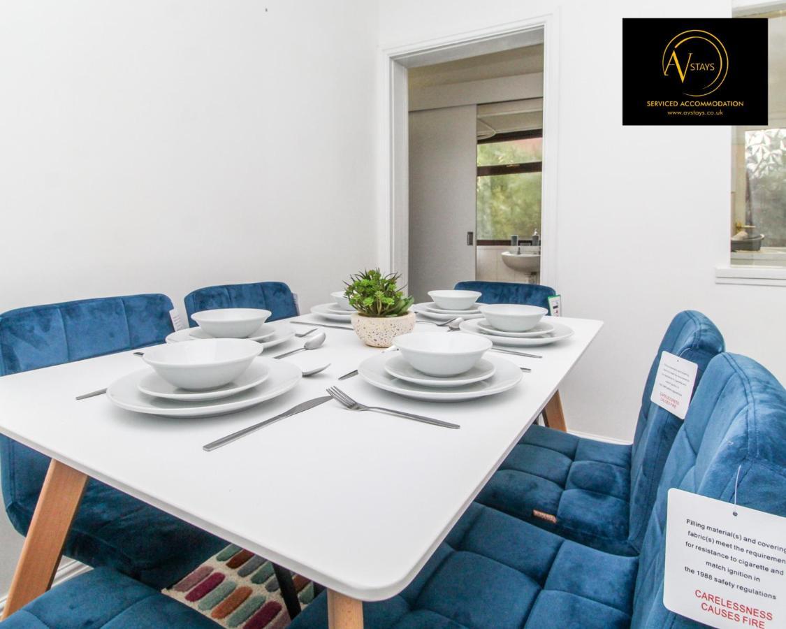 Modern House By Av Stays Short Lets & Serviced Accommodation St Helens St Helens  외부 사진