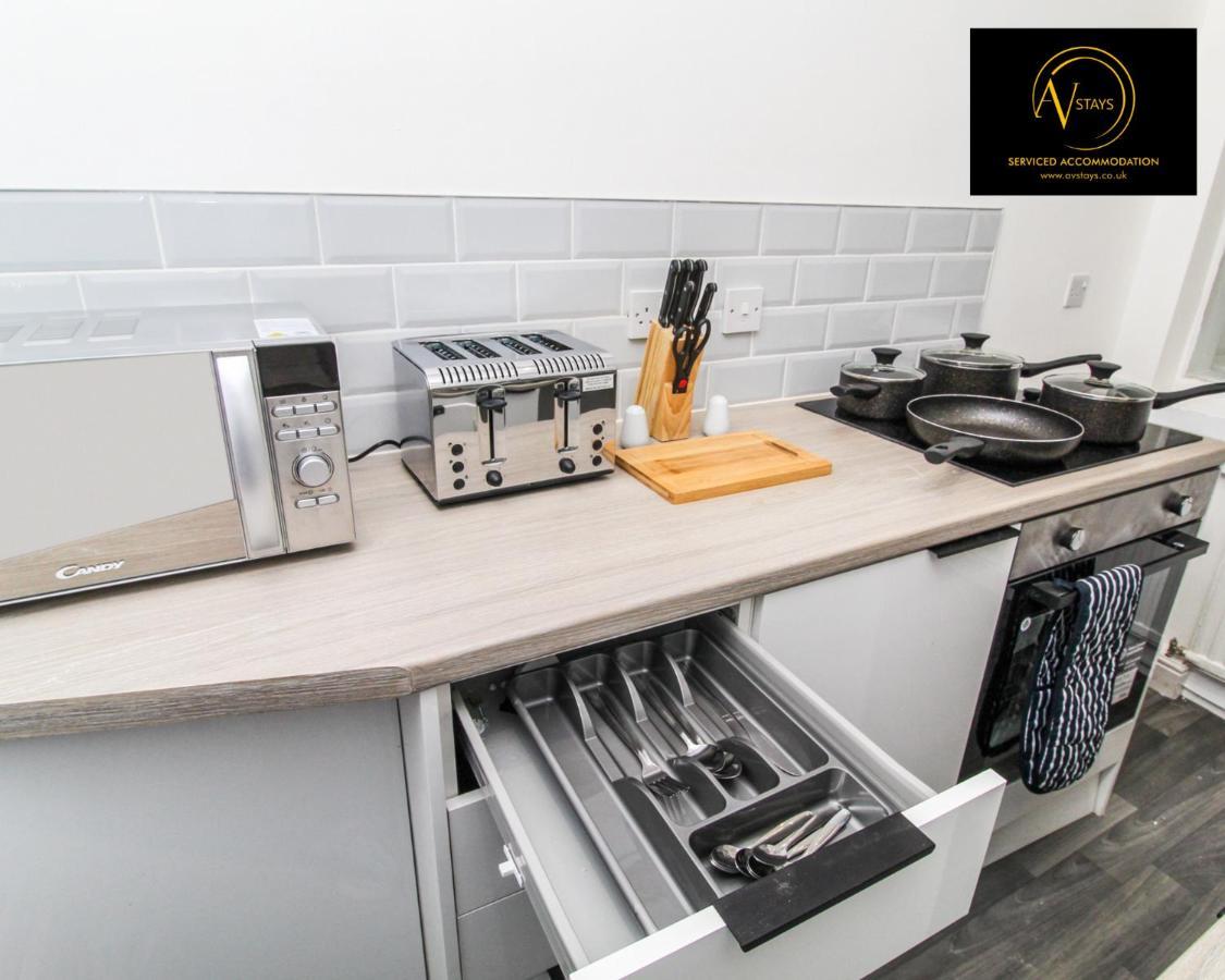 Modern House By Av Stays Short Lets & Serviced Accommodation St Helens St Helens  외부 사진